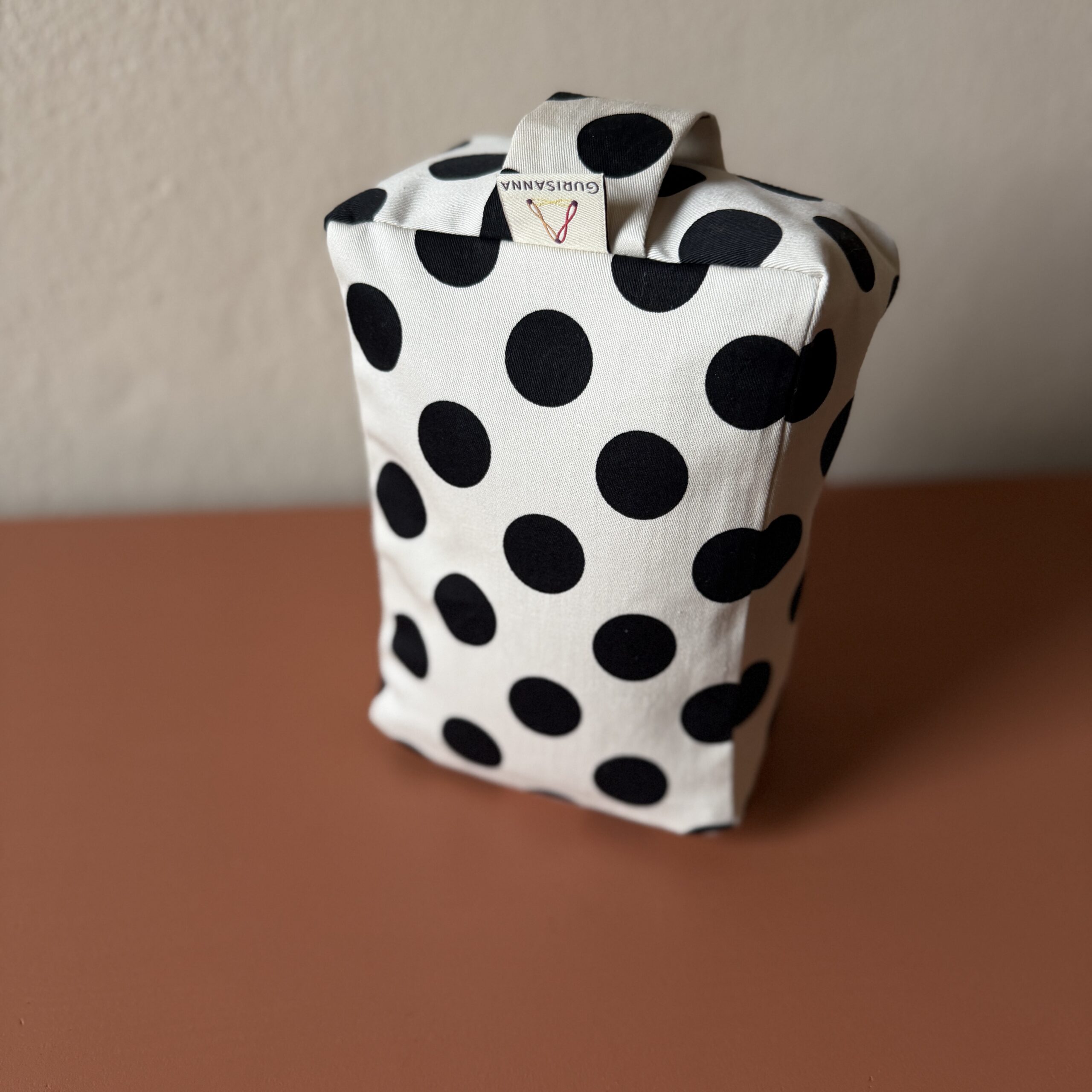 ZAFU_dots_verticale ZAFU_dots_verticale
